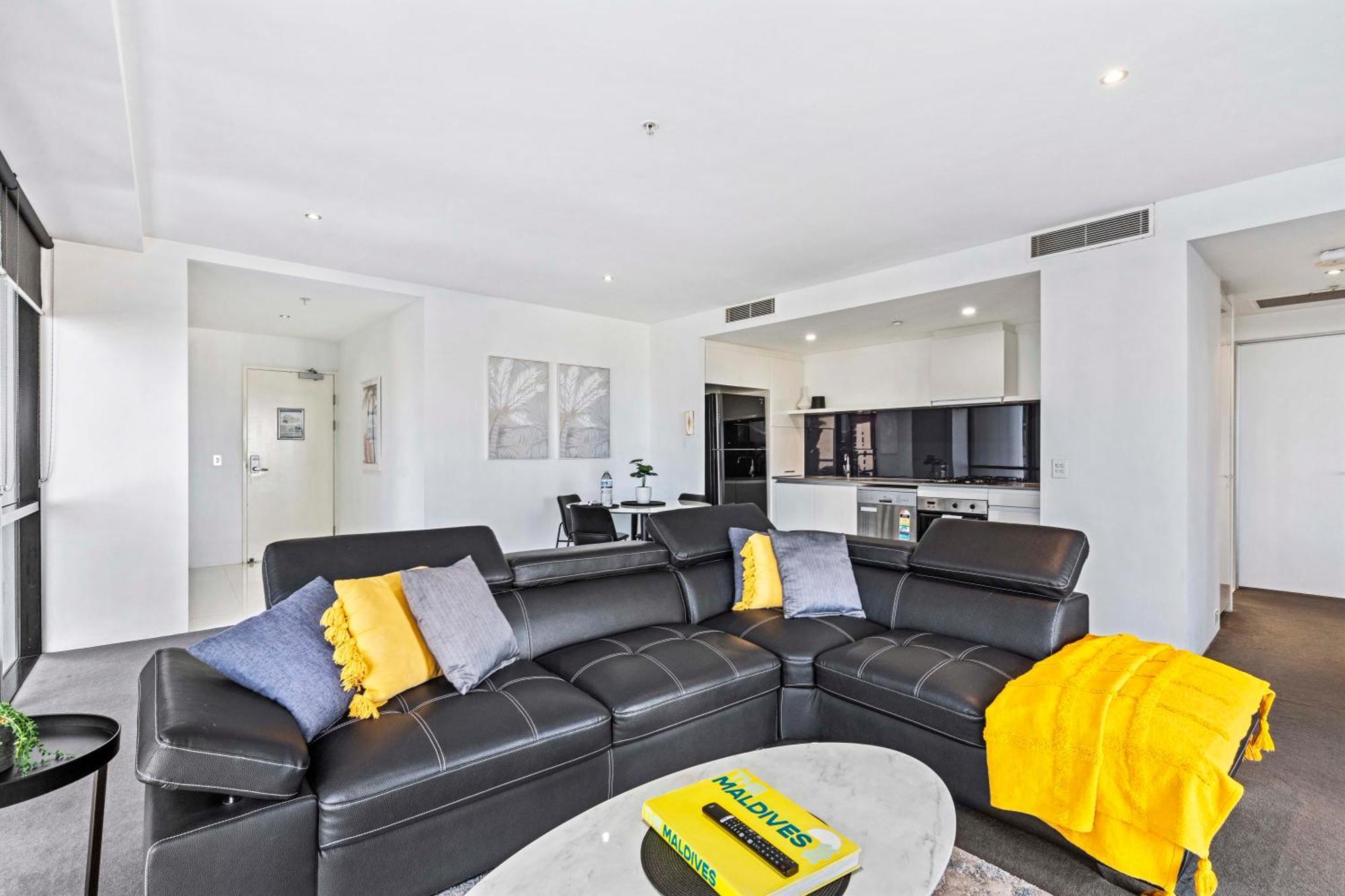 Ocean View Apartments With Balcony - Circle On Cavill - Central Location! - Self Contained & Privately Managed Голд-Кост Экстерьер фото