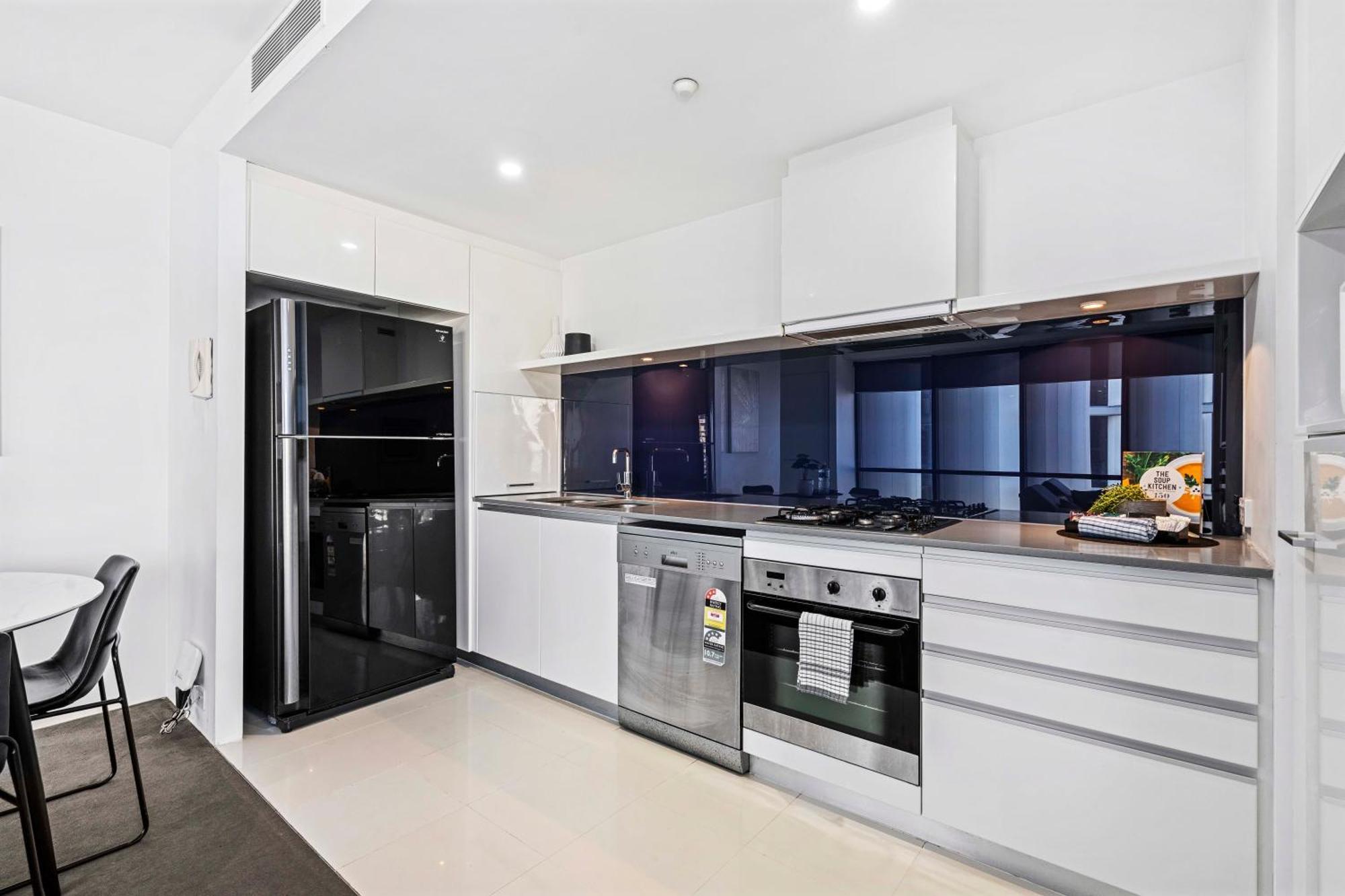 Ocean View Apartments With Balcony - Circle On Cavill - Central Location! - Self Contained & Privately Managed Голд-Кост Экстерьер фото